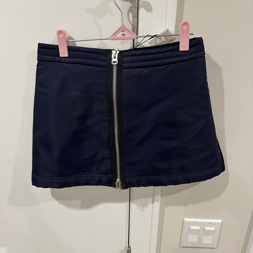 NWT Zara Zip Up Mini Skirt in Size Medium
